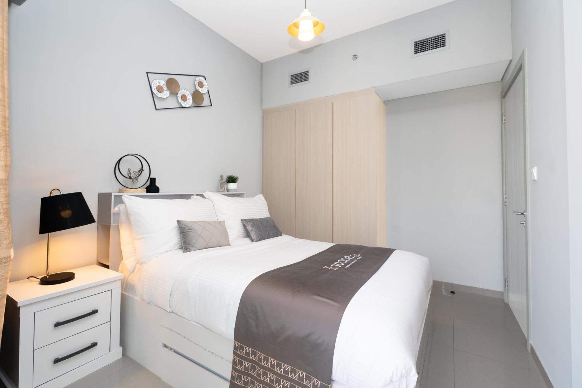 Escape24 - 1br In Zada Tower, Business Bay Near Metro & Burj Khalifa * Dubai