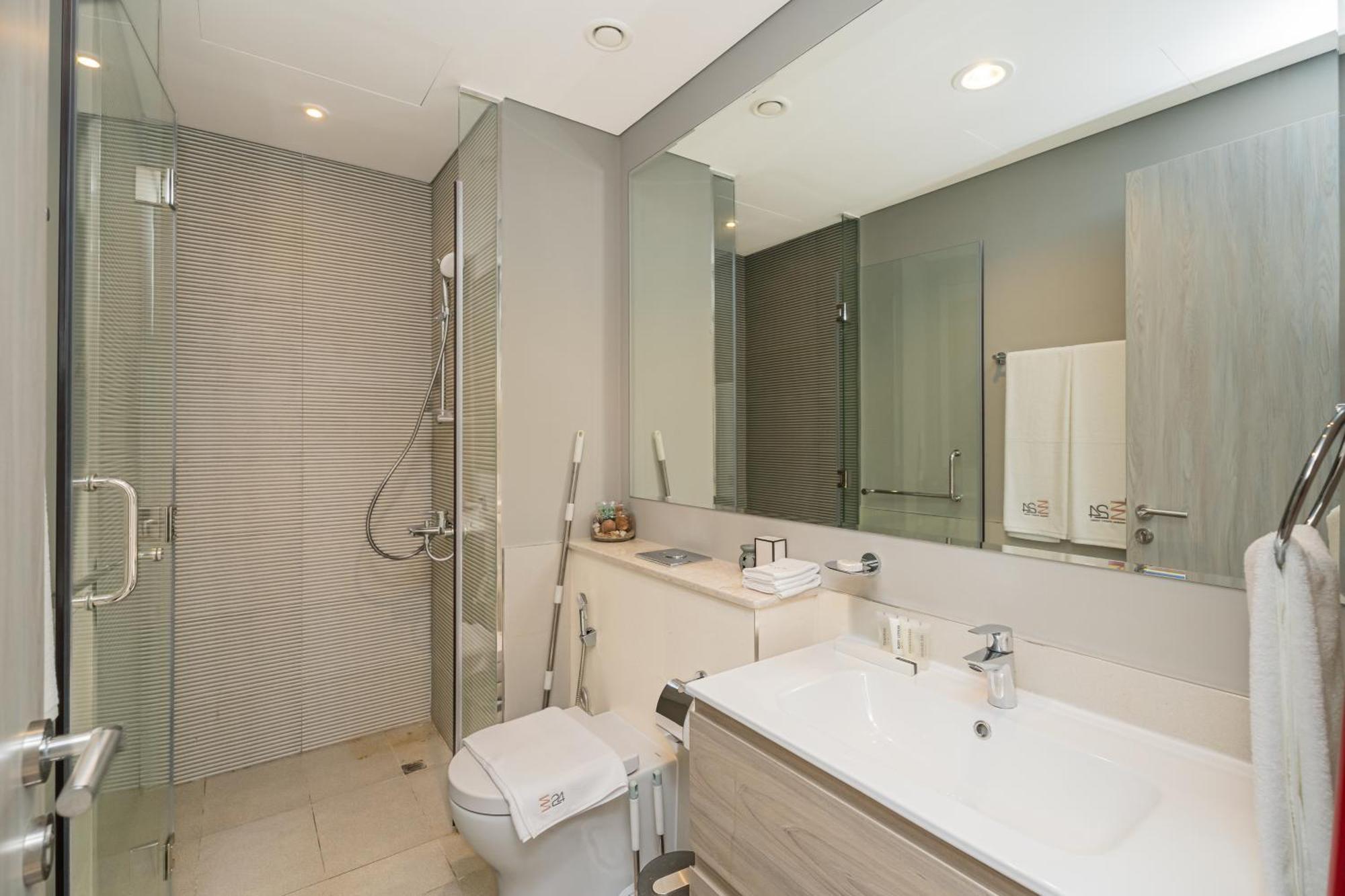 Escape24 - 1br In Zada Tower, Business Bay Near Metro & Burj Khalifa * Dubai