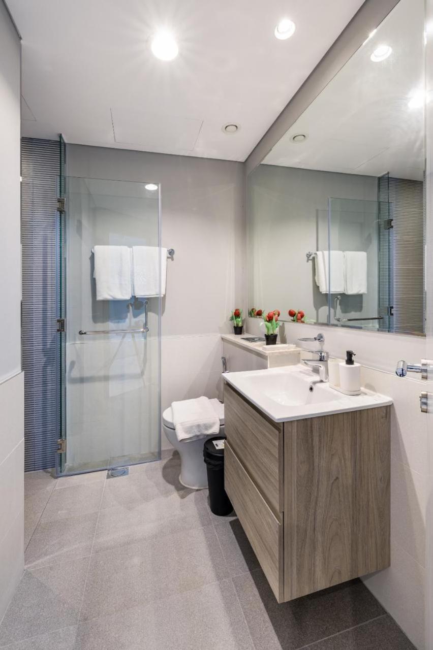Escape24 - 1br In Zada Tower, Business Bay Near Metro & Burj Khalifa *